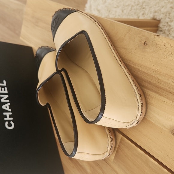 Chanel Lambskin Loafers - Picture 5 of 12